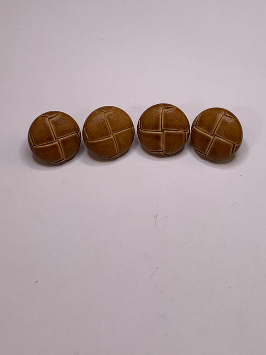 Vintage 4 Round Plastic Buttons, Shank, Brown, 1.5 cm, New/Old Stock