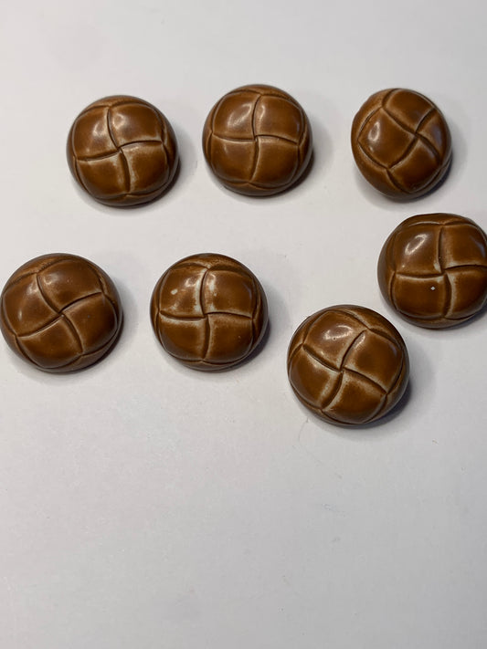 Vintage 7 Round Plastic Buttons, Shank, Brown, 1.8 cm, New/Old Stock