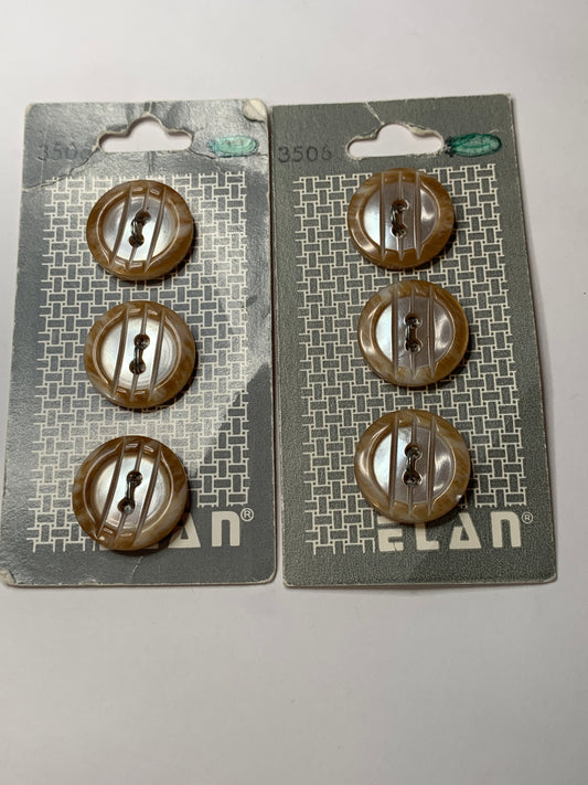 Vintage 6 Round Plastic Buttons, Two Holes, Brown, 1.8 cm, New/Old Stock