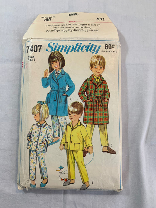 Simplicity Sewing Pattern 7407 Toddlers'/Boy's/Girls' Pajamas, Robe, Top, Pants, Pockets, Tie Belt, Collar, Button Front, Size 1, Cut, Vintage 1967