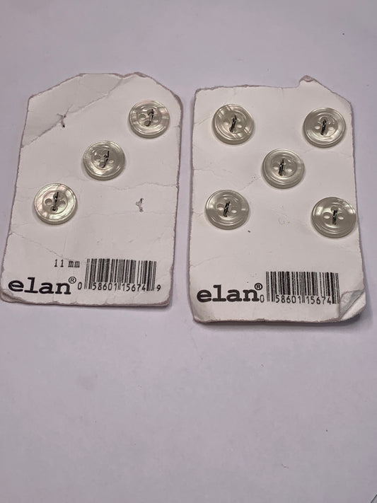 Vintage Children/Baby 8 Round Plastic Buttons, Four Holes, Off White, Beige, 1.1 cm, New/Old Stock