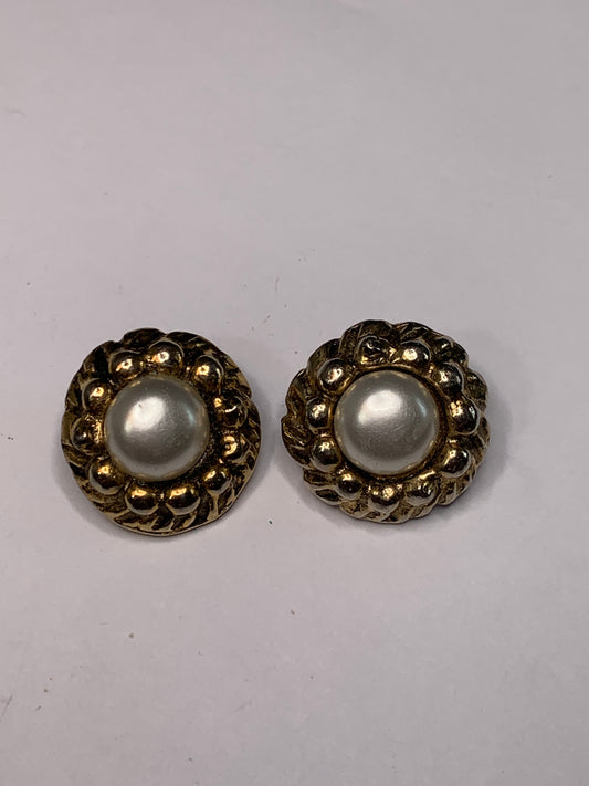 Vintage 2 Round Metal Buttons, Shank, Gold, 2.0 cm, New/Old Stock