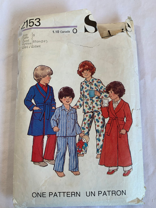 Style Sewing Pattern 2153 Boy's/Girls' Robe, Pajamas, Sleepwear, Top, Pants, Tie Belt, Two Lengths, Housecoat, Long Sleeves, Size 5, Cut, Vintage 1977