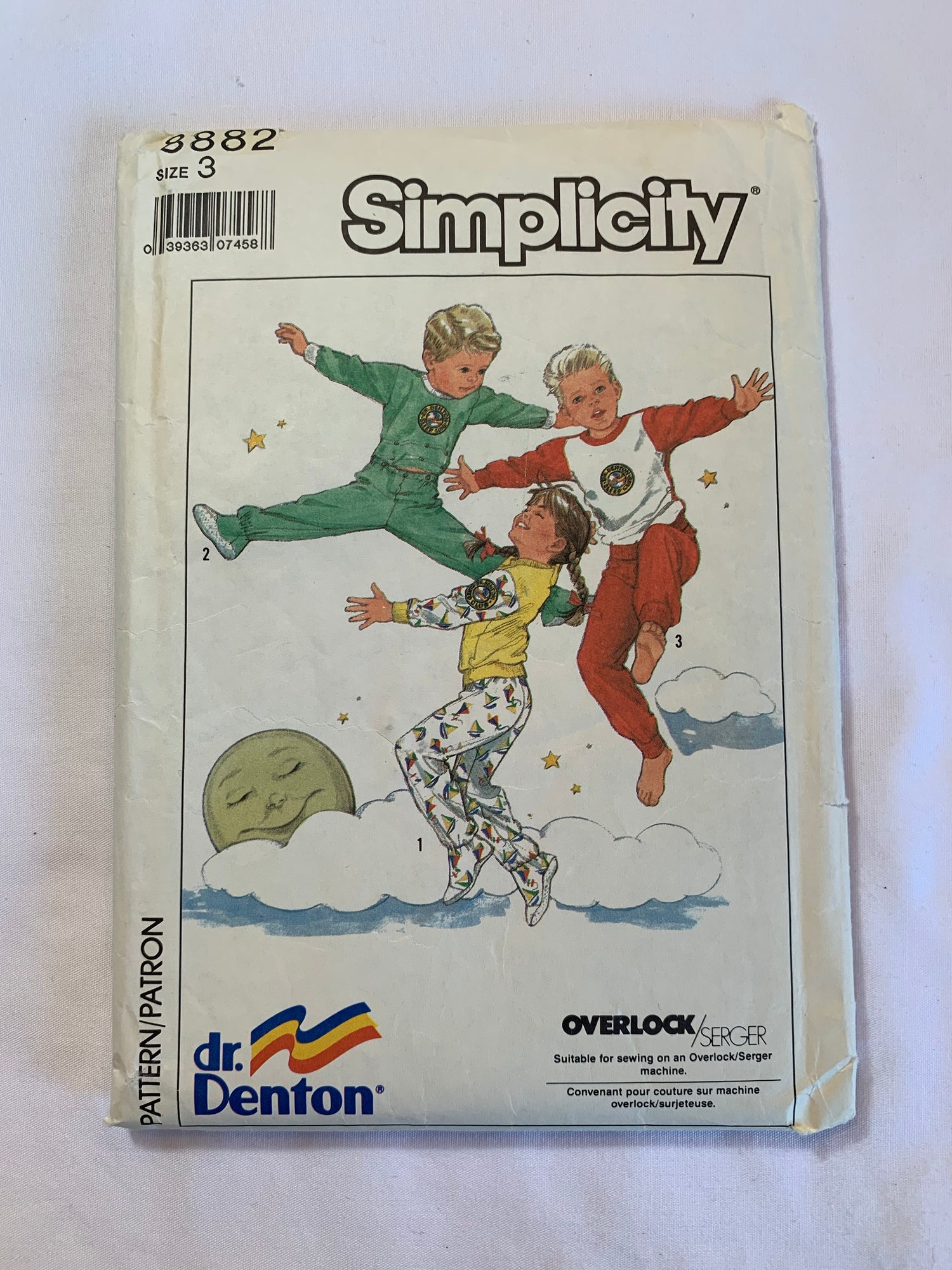 Simplicity Sewing Pattern 8882 Girls'/Boy's Pajamas, Top, Pants, Long Sleeves, Pullover, 3 Variations, Elastic Waist, Feet, Size 3, Cut, Vintage 1988