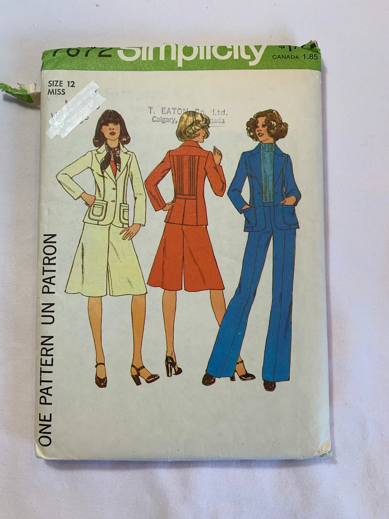 Simplicity Sewing Pattern 7672 Misses' Unlined Jacket, Pantskirt Pants, Zipper Back, Button Front, Princess Seams, Collar, Long Sleeves, Size 12, Cut, Vintage 1976