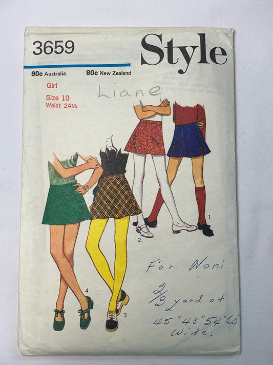 Style Sewing Pattern 3659 Girls' Skirt, Side Zipper, 3 Variations, Pleats, Size 10, Cut, Vintage 1973