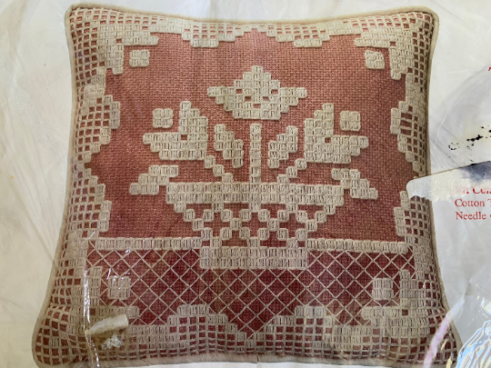 Vintage The Creative Circle 0190 Tulip Basket Pillow, Cross Crochet, Collectibles, Crafts, Christmas Gift,