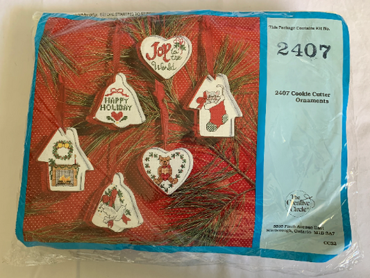Vintage Creative Circle #2407 Christmas Cookie Cutter Tree Ornaments, Counted Cross Stitch Kit, Complete Instructions, Craft Kit, Christmas