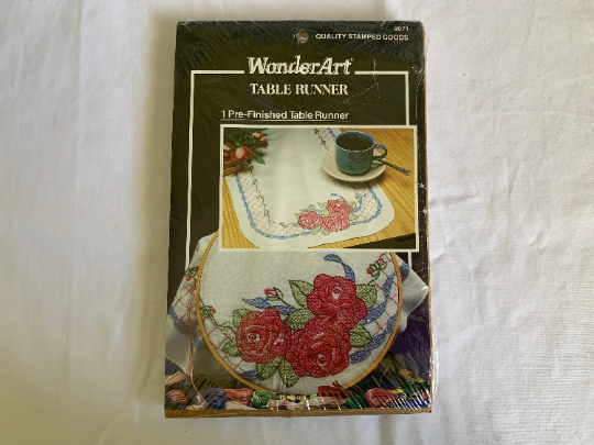 Wonder Art Table Runner Rose Lattice, Cross Stitch Kit, Embroidery, Complete Instructions, Stamped, Craft Kit