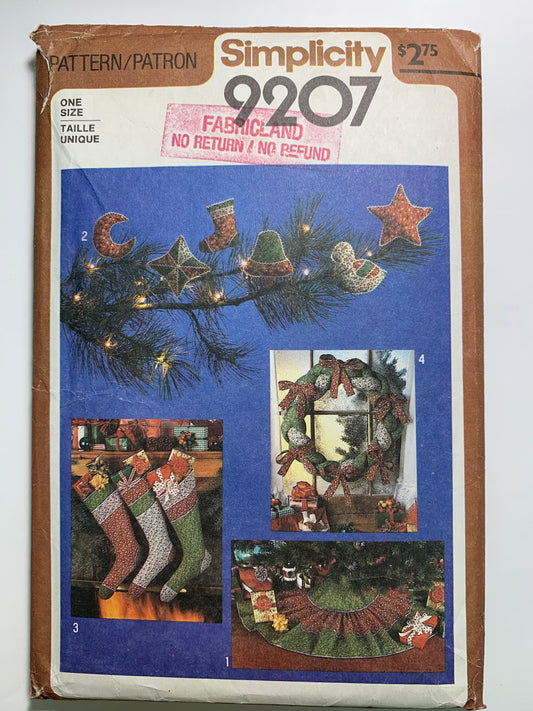 Simplicity 9207 Christmas Ornaments, Stockings, Wreath, Tree Skirt, Cut, Vintage 1979