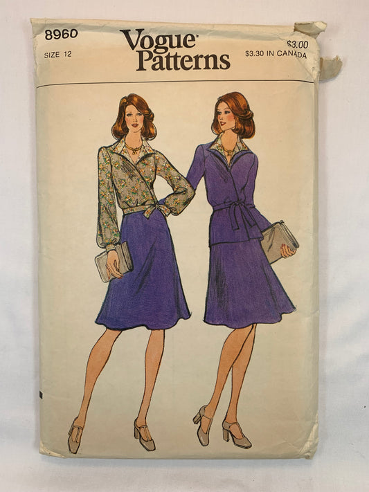 Vogue 8960 Misses' Suit, Blouse, Size 12, Cut