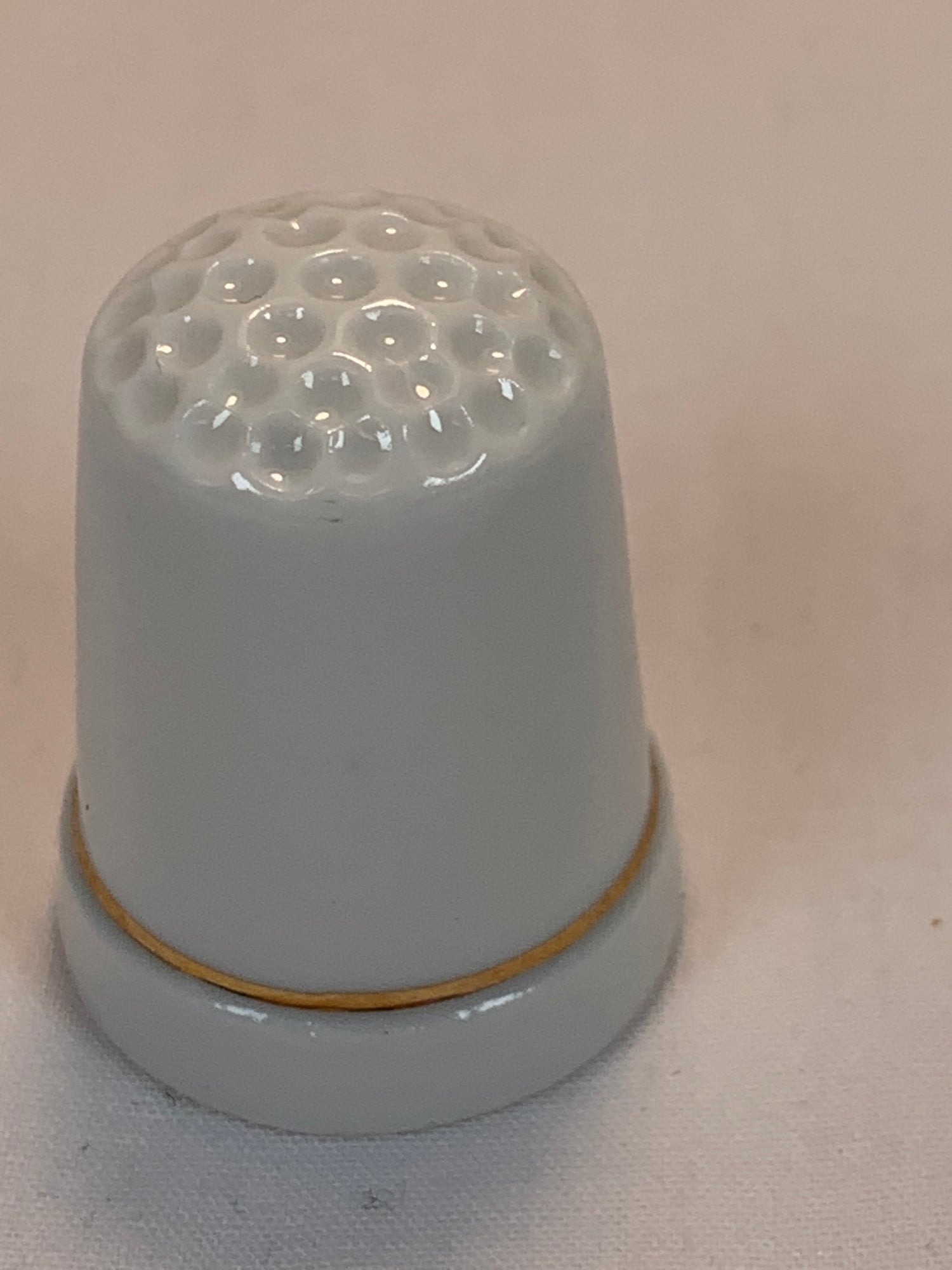 Thimble Souvenir, Gift, Common Yellow Throat Bird, Porcelain, Sewing, Gold Trim
