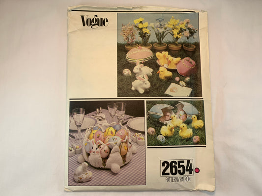 Vogue Sewing Pattern 2654 Easter Crafts, Eggs, Rabbits, Chicks, Centerpiece, Uncut, Vintage 1970