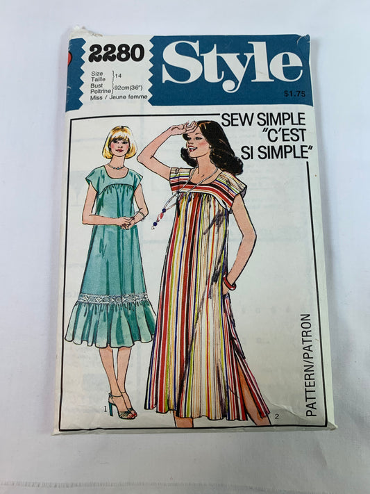 Style Sewing Pattern 2280 Misses' Dress, Two Lengths, Short Sleeves, Pullover, 2 Variations, Side Slit, Size 14, Cut, Vintage 1978