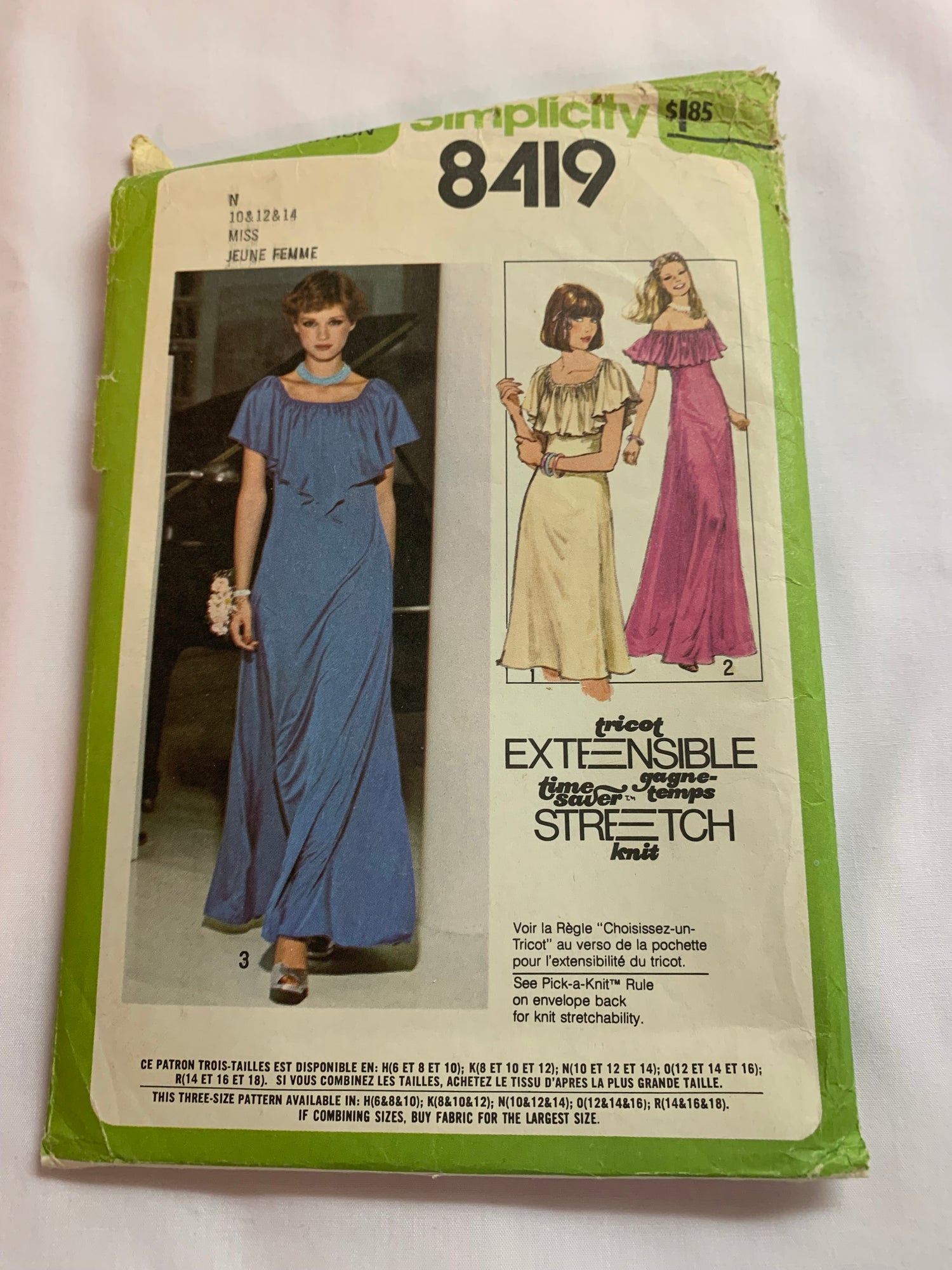Simplicity Sewing Pattern 8419 Misses' Knit Dresses, Pullover, Two Lengths, Ruffled Neckline, Size 10-14, Cut, Vintage 1978