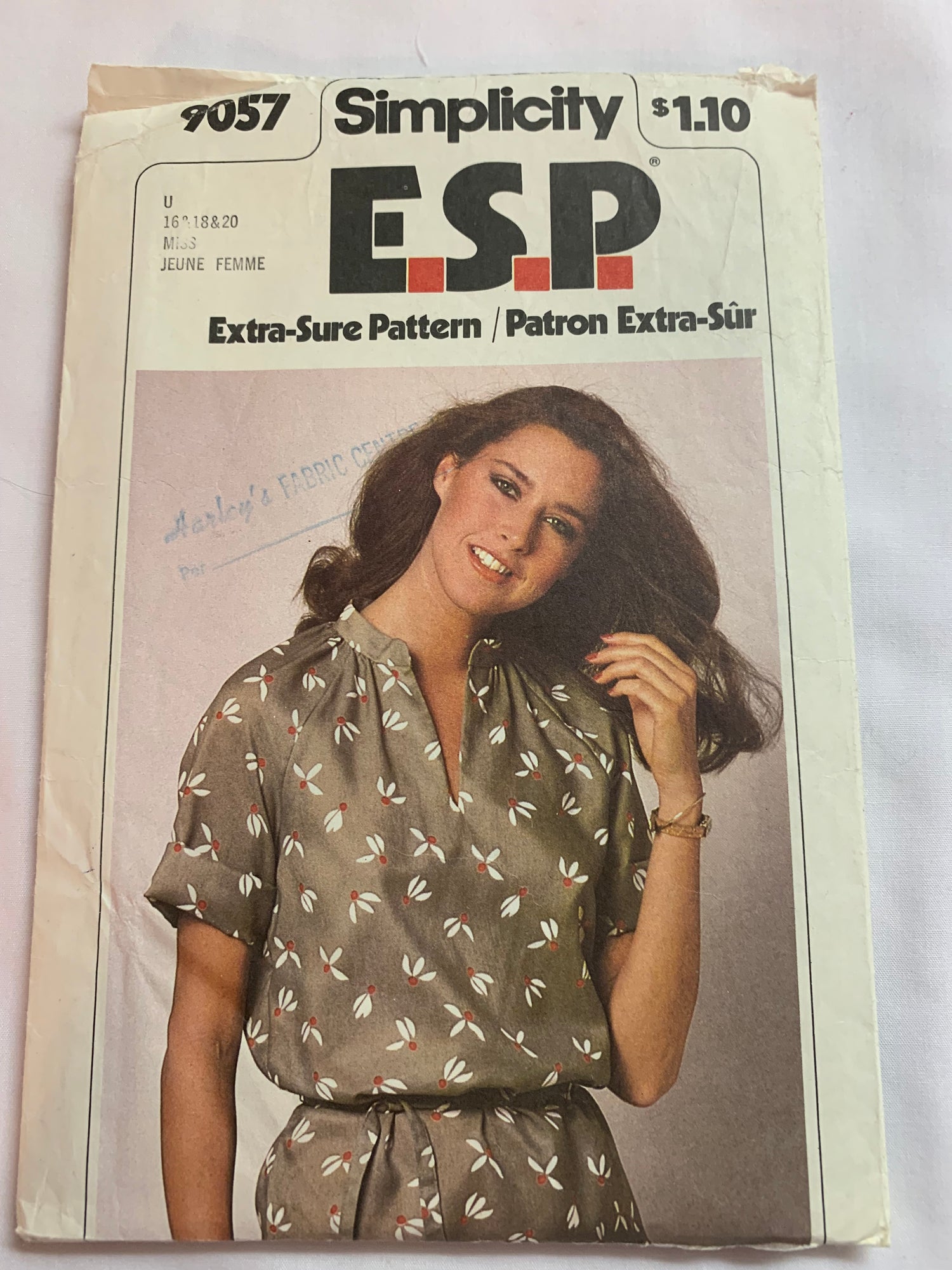 Simplicity Sewing Pattern 9057 Misses' Pullover Tunic, Tie Belt, Short Sleeves, Stand-Up Collar, Cuffs, Size 16-20, Cut, Vintage 1979