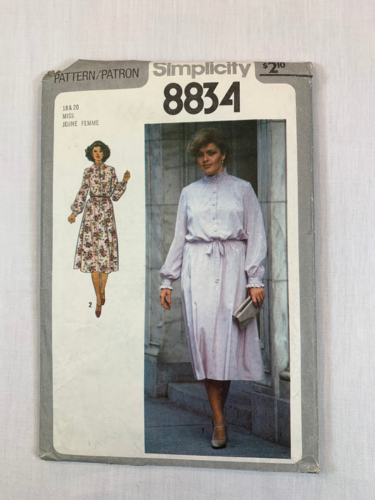 Simplicity 8834 Misses' Dress, Tie Belt, Size 18-20, Cut, Vintage 1978