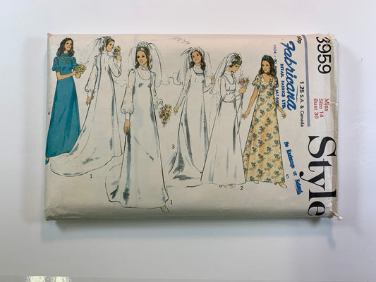 Style 3959 Misses' Lined Wedding, Bridesmaid Dresses, Size 14, Cut, Vintage 1972