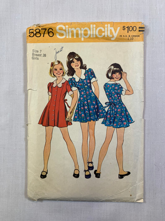 Simplicity 5876 Girls' Dress, Size 7 Cut, Vintage 1973