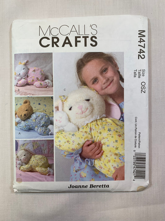McCall's M4742 Crafts Sleepy Doll's Pajama Holders, Uncut, 2004