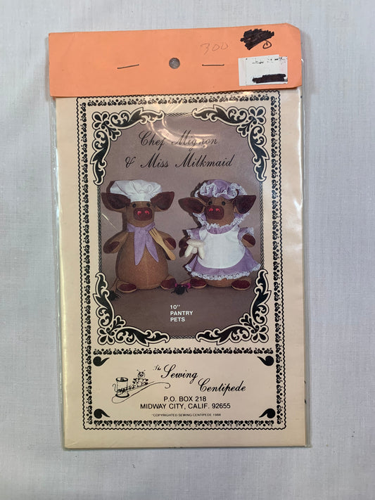 The Sewing Centipede Stuffed Pigs, Pantry Pets, Chef Mignon, Miss Milkmaid, Uncut, Vintage 1988
