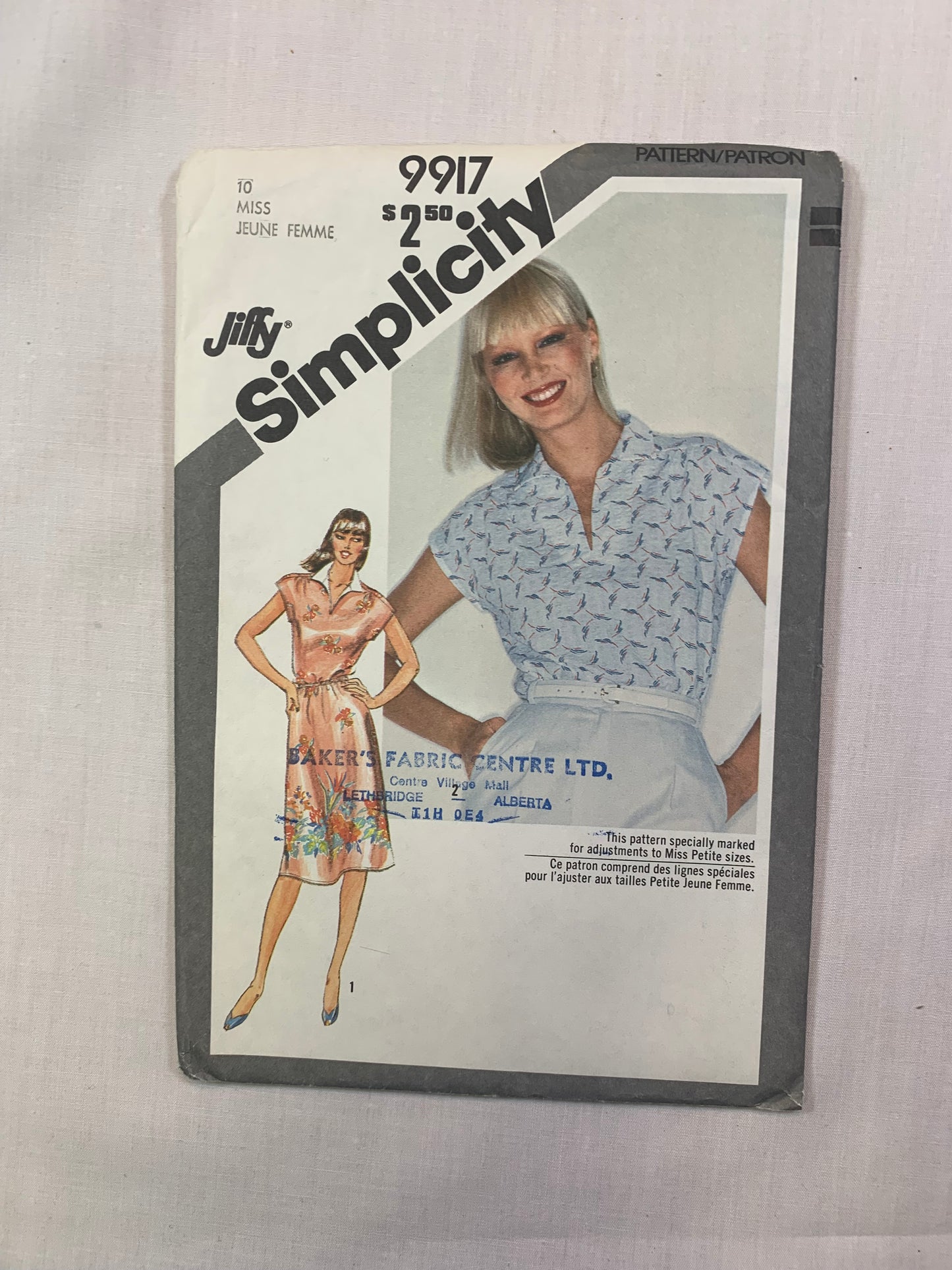Simplicity 9917 Jiffy Misses'/Misses' Petite Pullover Dresses, Top, Size 10, Cut, Vintage 1981
