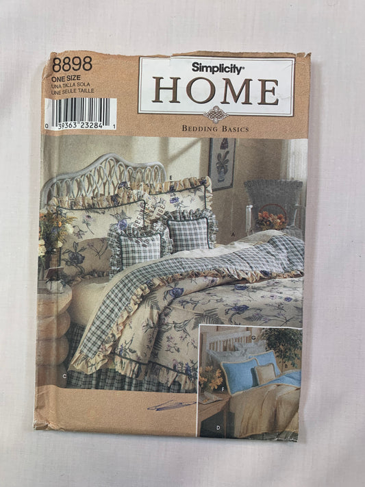 Simplicity 8898 Home Decor Bedding Essentials, Comforter, Dust Ruffle, Pillow Sham, Cut, Vintage 1981