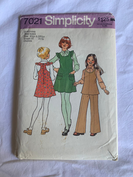 Simplicity Sewing Pattern 7021 Girls'/Chubbies' Dress/Jumper, Top, Pants, Two Lengths, Zipper Back, Short/Long Sleeves, Size 8 1/2-10 1/2, Cut, Vintage 1975