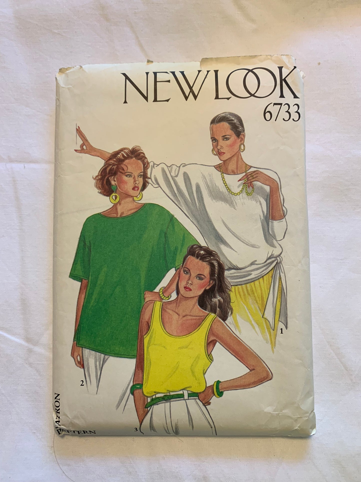 Simplicity New Look Sewing Pattern 6733 Misses' Tops, Shirts, Long/Short Sleeves, Sleeveless, 3 Variations, Round Neckline, Size 8-12, Cut, 2002