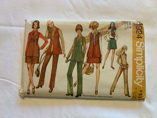 Simplicity Sewing Pattern 8924 Young Junior/Teens'/Misses' Vest, Pants, Mini Dress, Blouse, Long Sleeves, Top, Zipper, Size 16, Cut, Vintage 1970