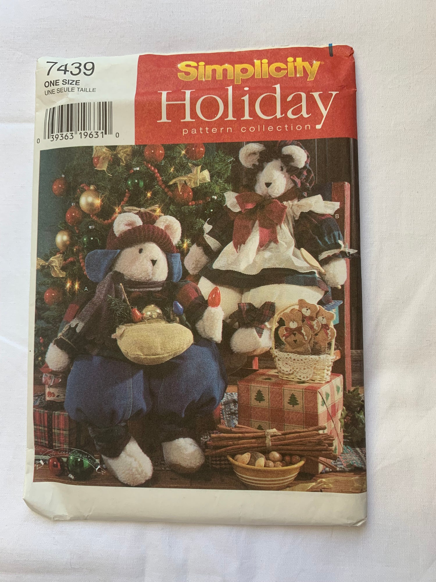 Simplicity Sewing Pattern 7439 Holiday, 25" and 28" Christmas Bears, Clothes, Dress, Hat, Apron, Pants, Tops, Uncut, Vintage 1996