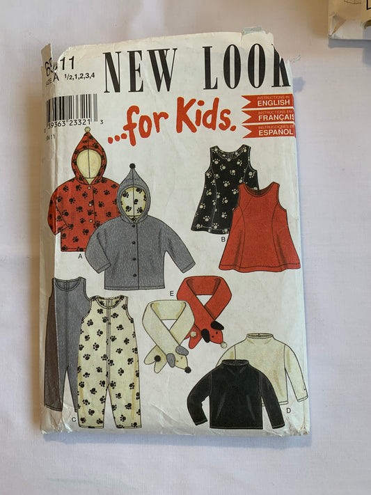 Simplicity New Look Sewing Pattern 6911 Children's/Boy's/Girls' Sweatshirt, Rompers, Stretch Stitch Knits, Jogging, Hood, Dress, Scarf, Zipper Back, Size 1/2-4, Cut, Vintage 1990