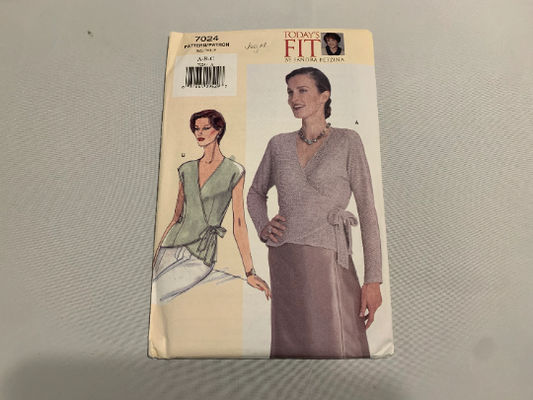 Vogue Sewing Pattern 7024 Misses' Top, Semi-Fitted, Cap Long Sleeves, Sleeveless, Wrap, Ties, Darts, V-Neckline, Uncut, Size 32-36, Vintage 1999